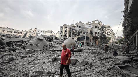 TROPAS DE ISRAEL ARRASAM TERRITÓRIO  DE REFUGIADOS NA FAIXA DE GAZA