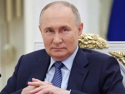 DITADOR  PUTIN É REELEITO ENQUANTO BRASILEIRO  CAI  NA " RODA DA MORTE "