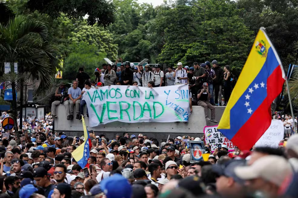 VENEZUELA EM CLIMA DE MANIFESTAÇÕES CONTRA  O DITADOR NICOLÁS MADURO