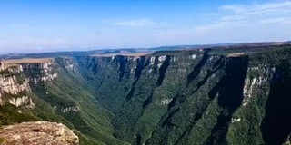CRIANÇA CAI NO CÂNION FORTALEZA EM CAMBARÁ DO SUL (RS)