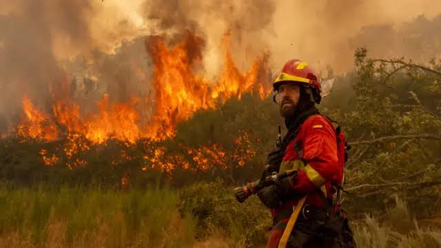 ESPANHA SOFRE A CATÁSTROFE COM INCÊNDIOS DEVASTADORES