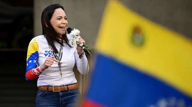 MARÍA CORINA MACHADO GANHA PRÊMIO NOBEL DA PAZ.