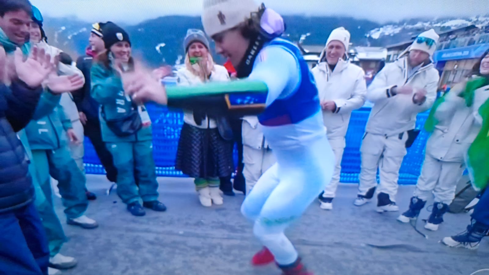 OLIMPÍADAS DE INVERNO : LUCAS PINHEIRO BRAATHEM CONQUISTA OURO - A PRIMEIRA NA HISTÓRIA PARA O BRASIL.