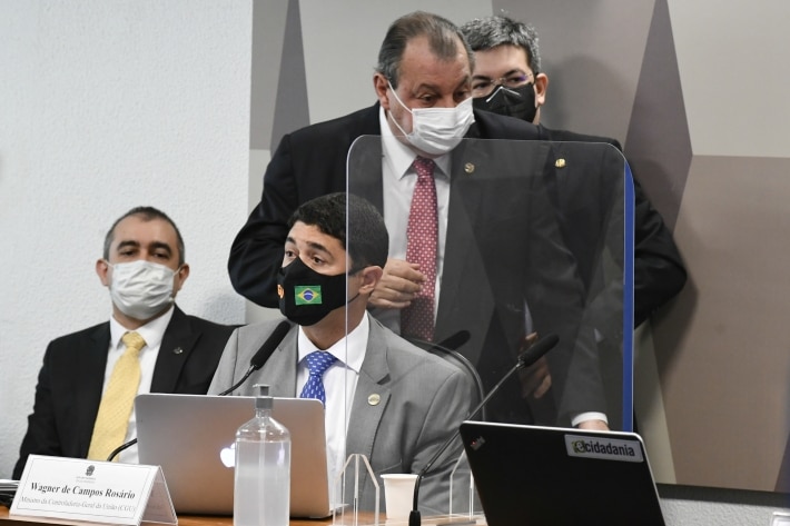 Declaração de óbito da mãe de Luciano Hang, foi fraudada, diz dossiê da CPI da Covid-19
