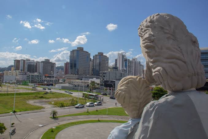 Maioria dos municípios da Grande Florianópolis (SC), enfrentam má gestões administrativas. Veja: