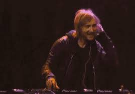 O vexame de David Guetta expõe a picaretagem dos ?DJs?