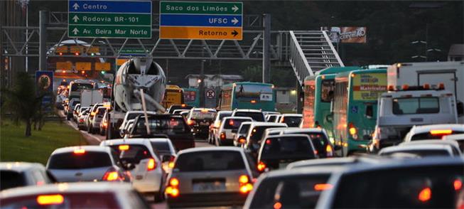 Grande Florianópolis (SC), com graves problemas de trânsito