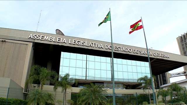 Alesc e gastança abusiva agora na mira da Justiça