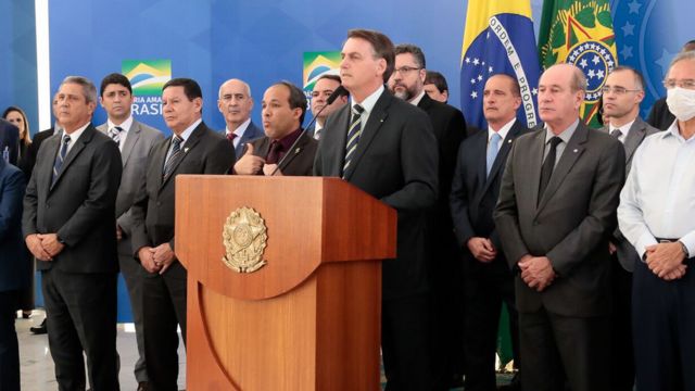 Bolsonaro dá senha de que está aliado a máfia ao dizer que \" acabou \" com a Lava Jato - maior investigação do mundo contra corrupção