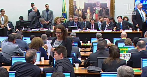 Impeachment de Dilma Rousseff (PT). Relator aprova admissibilidade
