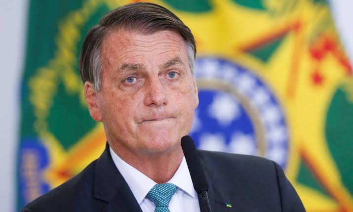 Bolsonaro rumo ao PL do mafioso; corrupto ex-presidiário Valdemar Costa Neto
