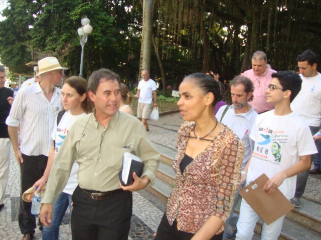 MARINA DEFINE O APOIO AO AÉCIO