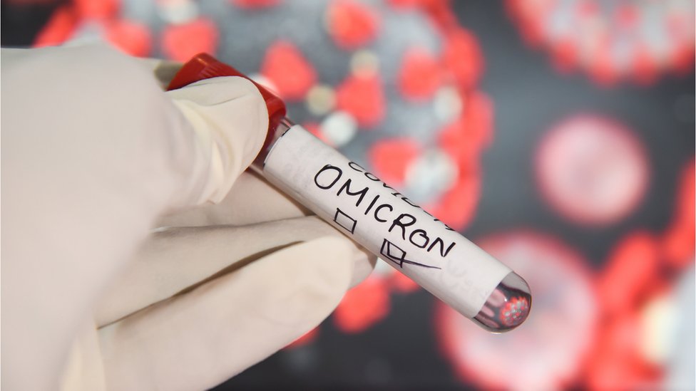 Ômicron avança no Brasil com aumento de casos avassaladores