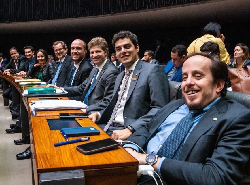 FARRA COM EMENDAS PARLAMENTAR  MOSTRA  LIXÃO NA POLÍTICA BRASILEIRA