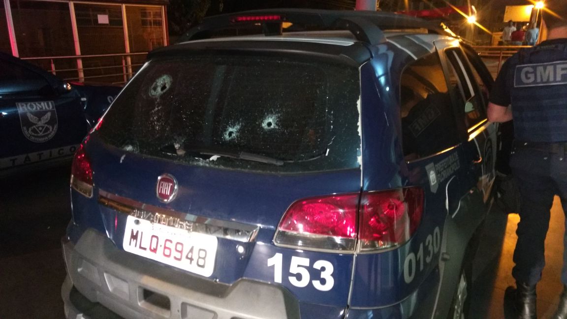 Três guardas municipais são baleados em Florianópolis