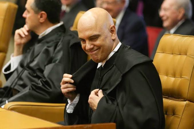 Ministro do STF pego em grampo pela PF.  Alexandre Moraes fez lobby em prol de defesa de desembargador de MG