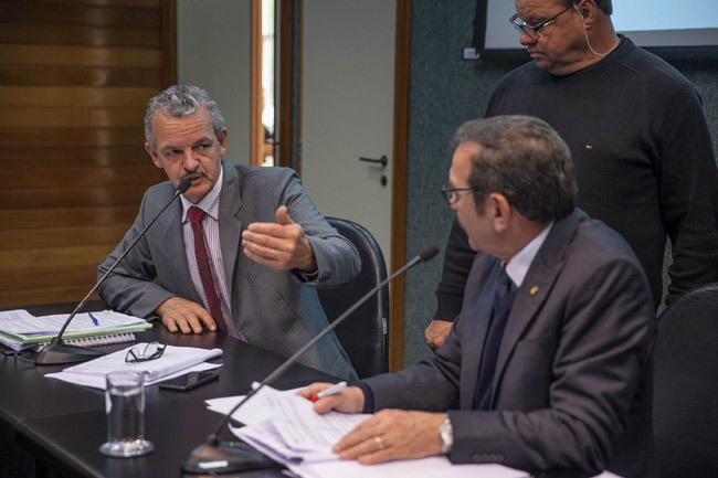 Polêmica no pagamento de auxílio-alimentação em SC