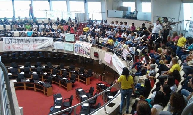 Acampamento na Assembleia Legislativa de Santa Catarina