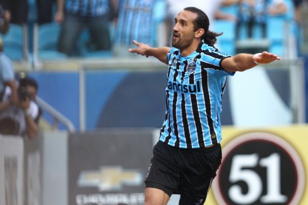 Grêmio atropela o Inter na Arena tricolor