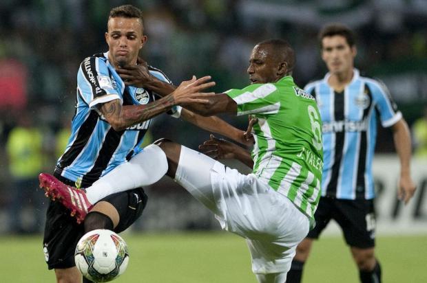 Grêmio brilha e garante vaga