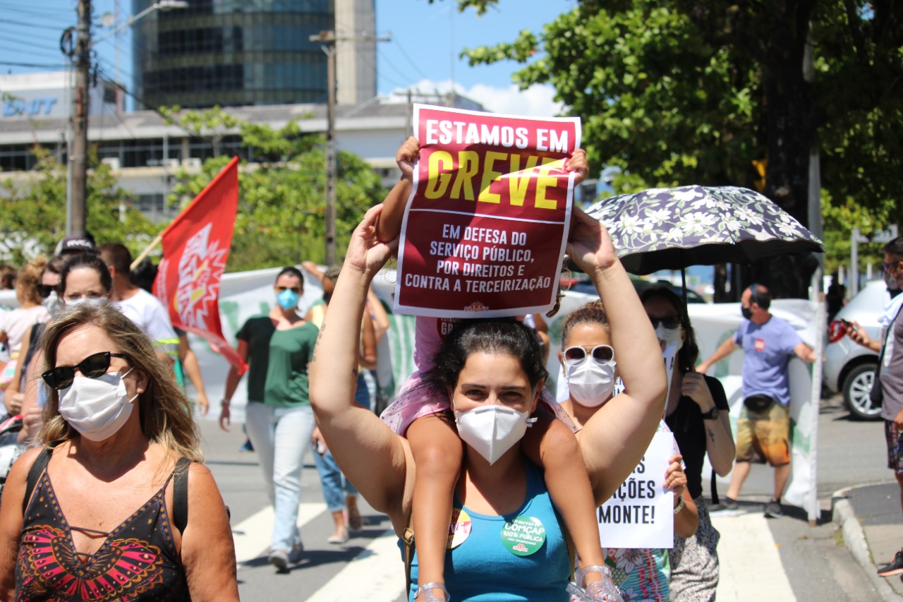 Florianópolis (SC), enfrenta caos: Greve da Comcap, Saúde; Educação e Serviço Social