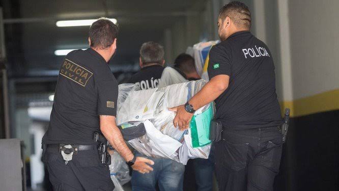 PF e MPF prendem cinco pessoas que atestaram a segurança da barragem que rompeu e que pode ter matado mais de 360 pessoas em Brumandinho (MG)