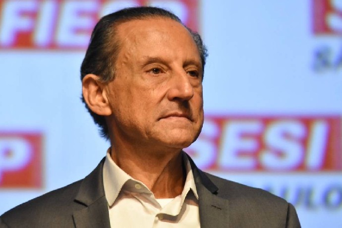 Presidente da FIESC Paulo Skaf  (MDB);  denunciado pelo MPE por recebimento de propina de R$ 5,1 milhões e caixa dois da Odebrecht