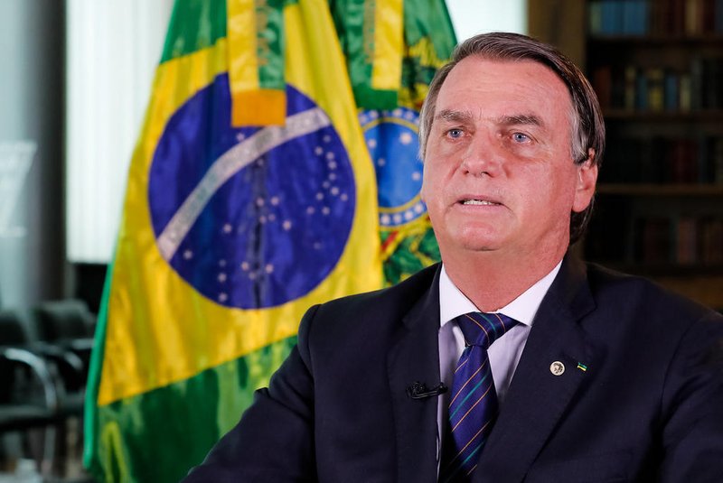 Bolsonaro vê mandato agonizando em plena pandemia