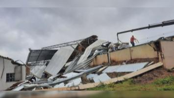 Tornado provoca destruição  na região do Meio -Oeste de Santa Catarina