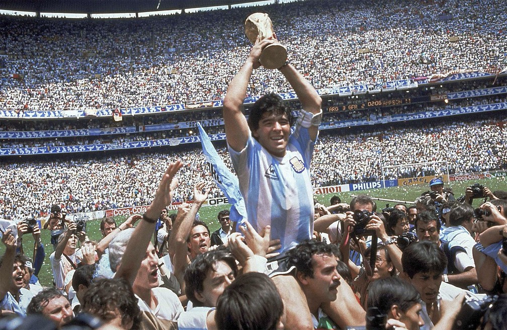 Investigações sobre a morte do astro Diego Maradona podem levar à negligência de socorro