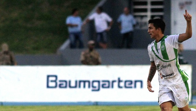 Metropolitano domina, vence e rouba do Criciúma a liderança do estadual