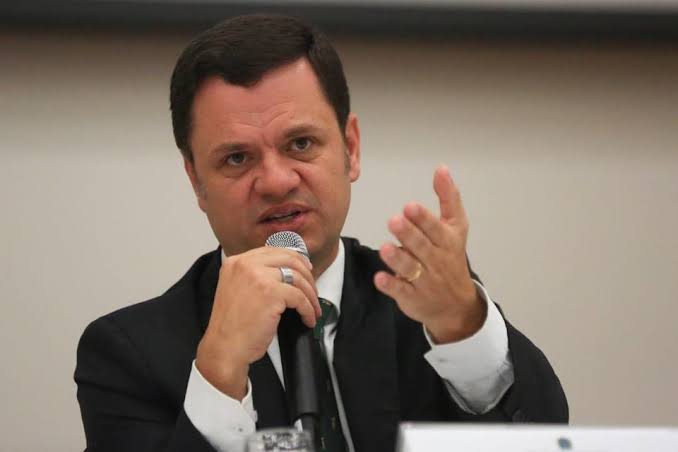 PF PRENDE EX MINISTRO DA JUSTIÇA