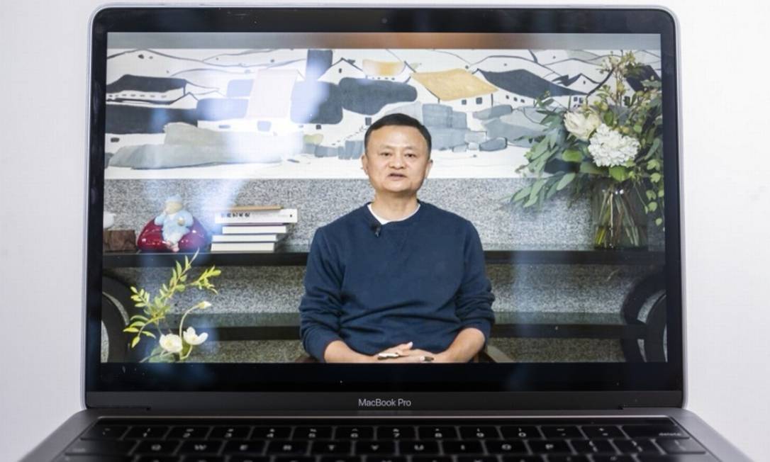 Jack Ma reaparece após quase três meses sumido na China