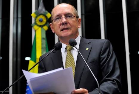 Senador Paulo Bauer (PSDB) de Santa Catarina sob investigação da Justiça