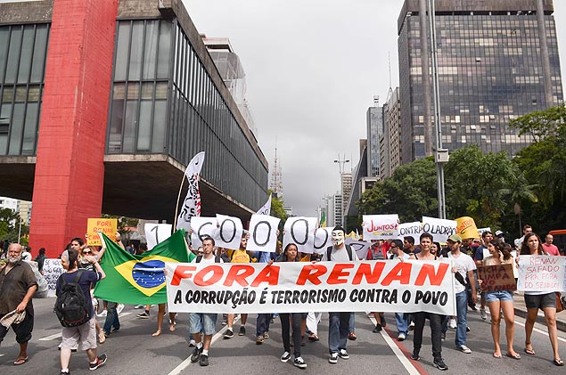 Brasil sofre o maior protestos contra a corrupção