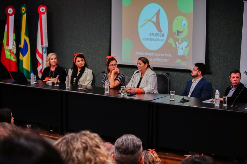 AFLOREM e Alesc promoveram II Seminário Catarinense sobre Esclerose Múltipla