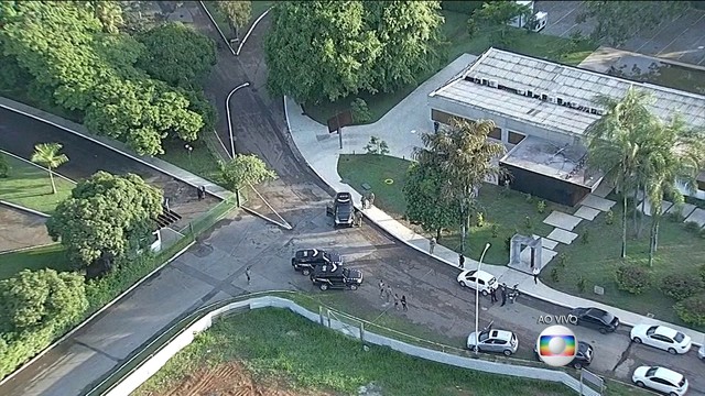 Perto da prisão. PF  chega à casa de Cunha (PMDB) e outros mafiosos