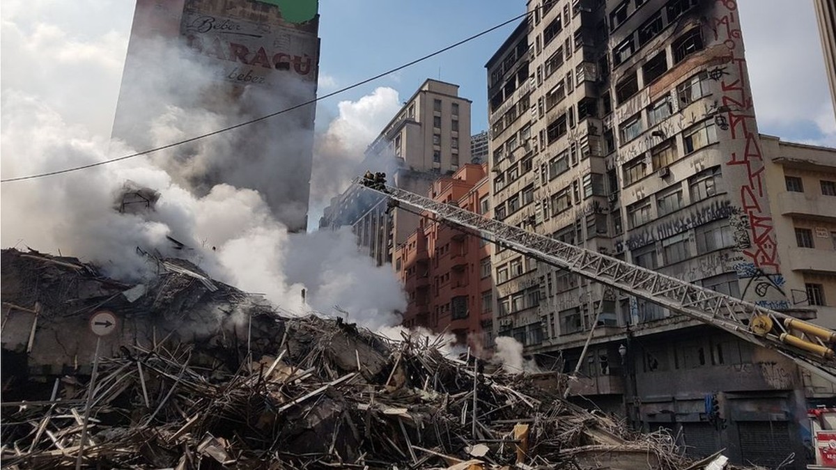Ucrânia sendo destruída por bombardeios intensos. Veja: