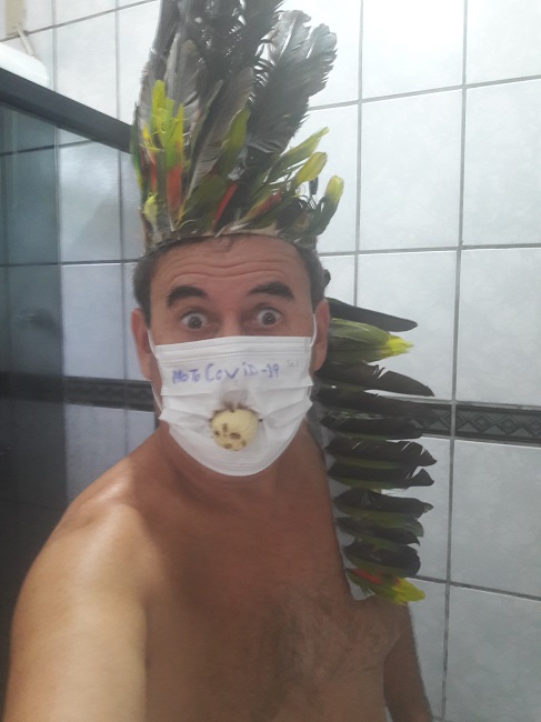 Pintor Juan Godoy diz \"  Não ao Covid -19 \" em campanha na luta mundial contra pandemia