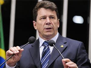 Presidente do STF determina que Senado Federal declare perda de mandato do senador Ivo Cassol (PP)