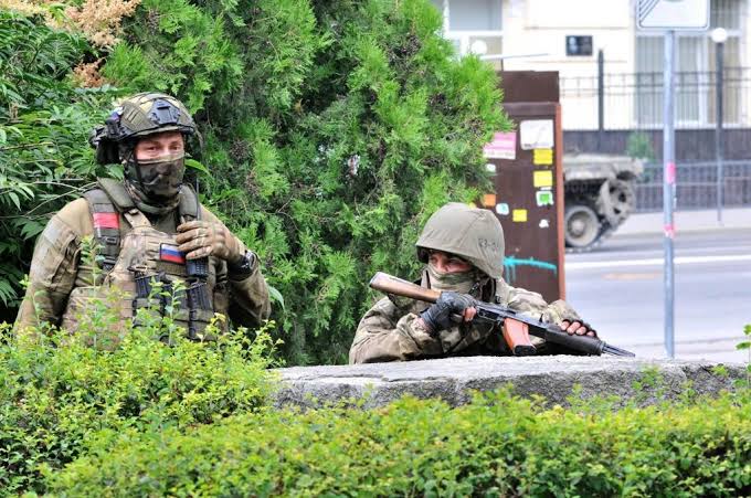 RÚSSIA  À BEIRA DE GUERRA CIVIL SOB COMANDO DO GRUPO WAGNER 