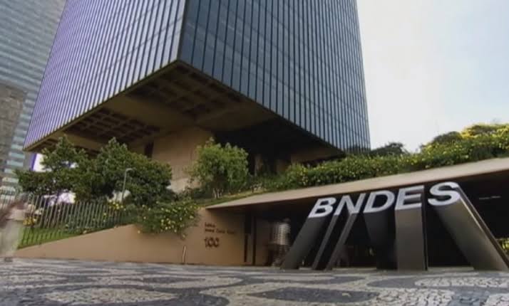 BNDES sem critérios liberou recursos subsidiados para mafiosos comprar jatinhos 
