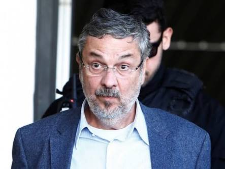 Ex-ministro Palocci (PT) pega 12 anos de prisão