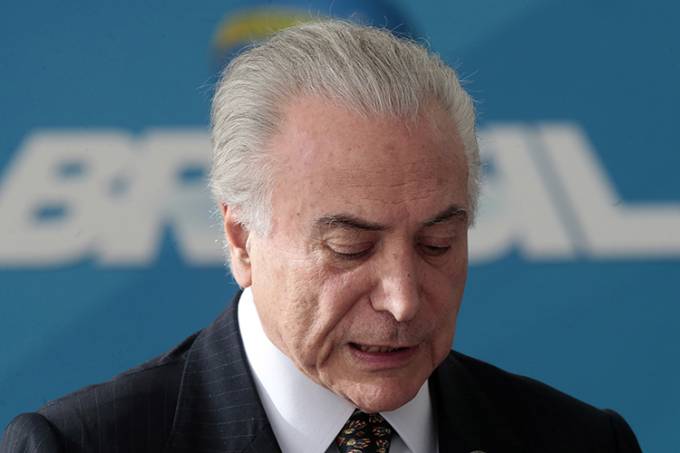 Michel Temer é preso pela Lava Jato; PF faz buscas por Moreira Franco