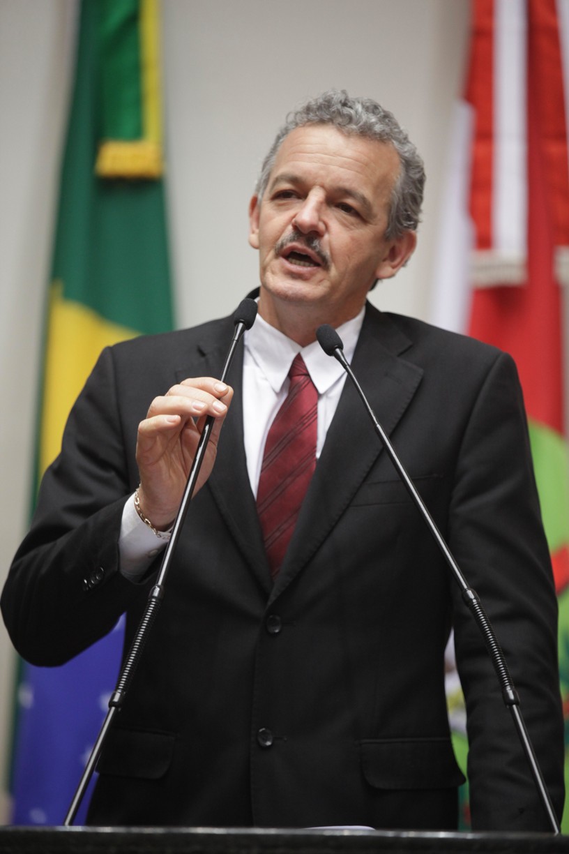 TCE/SC e conselheiros partidários ?