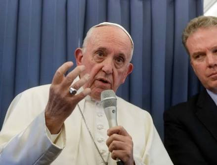Papa Francisco recomenda \"psiquiatria\" para crianças com tendência LGBT. E para religiosos pedófilos ? Pena de morte ?