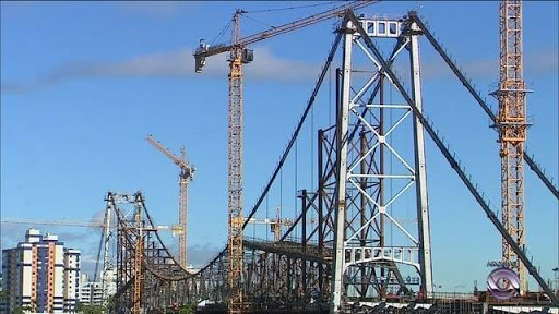 Florianópolis (SC) - Ponte Hercílio Luz sem prazo para conclusão de obras. Quase R$ 1 bilhão já investidos