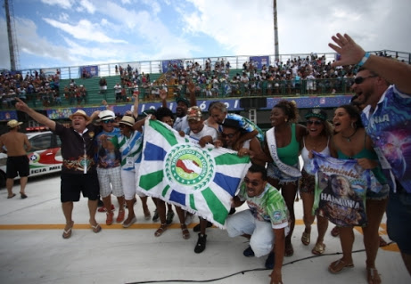 Unidos da Coloninha é Bi-Campeã do Carnaval de Florianópolis (SC)