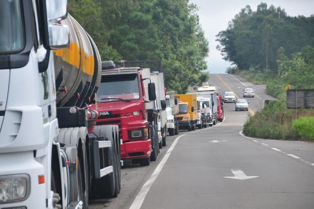 Greve dos caminhoneiros atinge quase todo o Brasil
