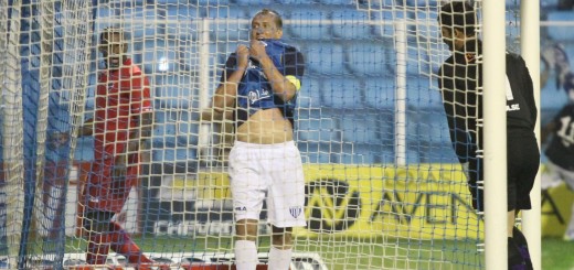  Avaí vence e lidera Série B